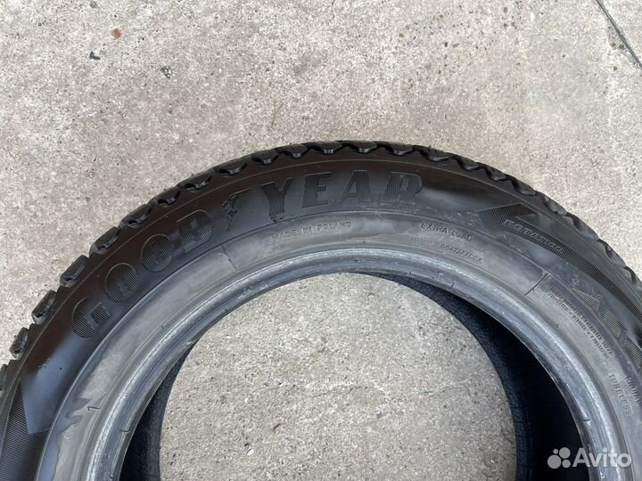 Goodyear Ultragrip Ice Arctic 205/6 R16