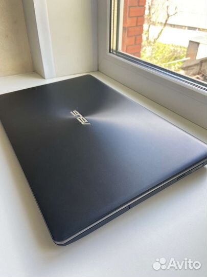 Ноутбук asus x550c