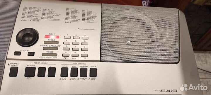 Синтезатор Yamaha PSR-E413 чистенький