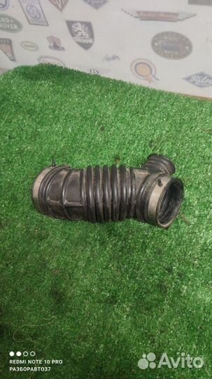 Патрубок воздушного фильтра Nissan X-Trail T31