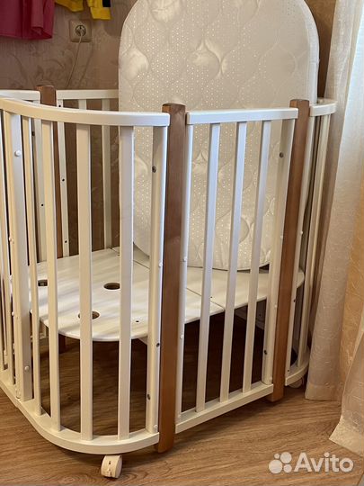 Детская кроватка трансформер с маятником