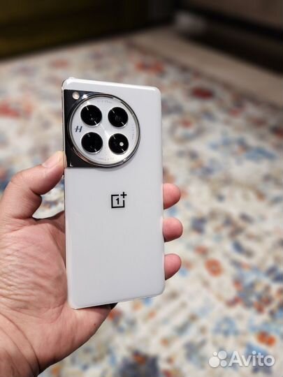 OnePlus 12, 12/256 ГБ