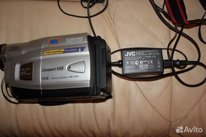 Видеокамера JVC кассетная
