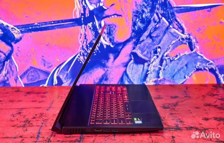 Игровой ноутбук MSI / Core i7 / GTX 1650 / SSD 512