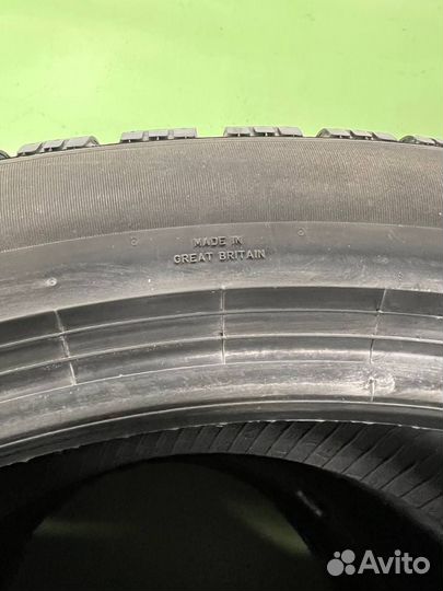 Pirelli Scorpion Winter 2 285/40 R23 111V