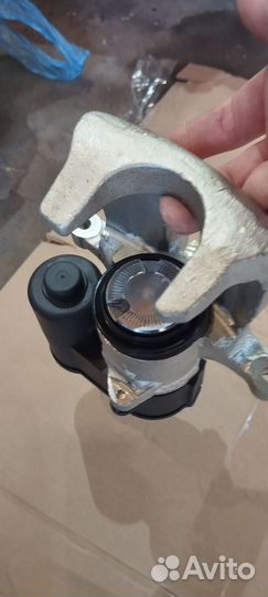 Суппорт тормозной задний правый Audi Q3