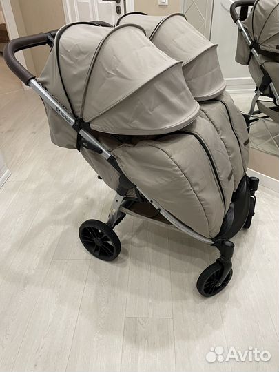 Коляска для двойни