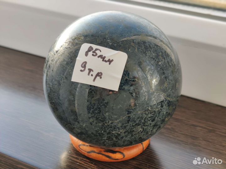 Камни и минералы коллекция