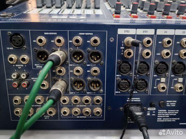 Микшерный пульт Soundcraft