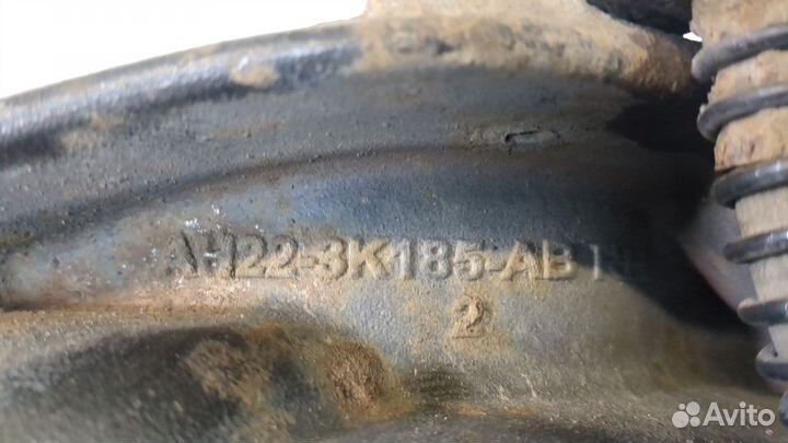 Ступица (кулак, цапфа) правая передняя Land Rover Discovery 4