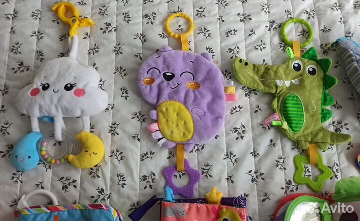 Игрушки для малышей пакетом или по отдельности