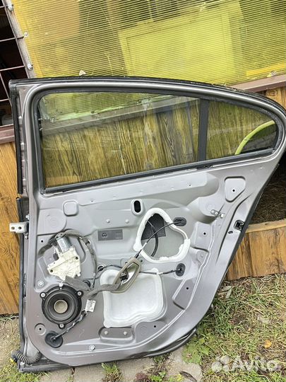 Дверь renault fluence
