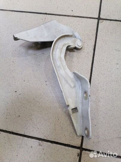 Петля капота левая Mitsubishi Outlander 2