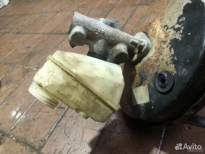 Вакуумный усилитель тормозов Renault Clio 2