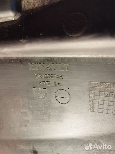 Воздуховод решетки радиатора Renault Duster