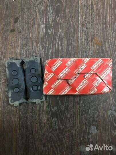 Тормозные колодки Toyota Camry ACV40