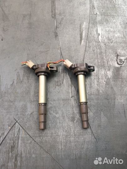 Катушка зажигания Toyota Avensis Авенсис Т27 2.0