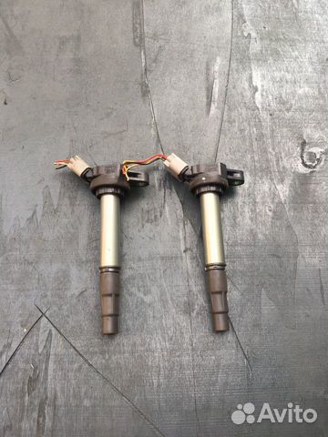 Катушка зажигания Toyota Avensis Авенсис Т27 2.0