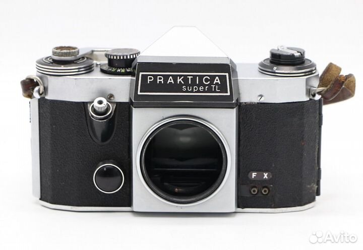 Praktica Super TL body (Germany, 1971)