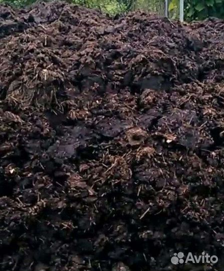 Плодородный чернозём, земля, торф, навоз