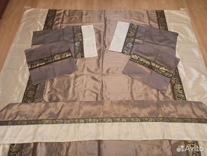 Покрывало на кровать и наволочки