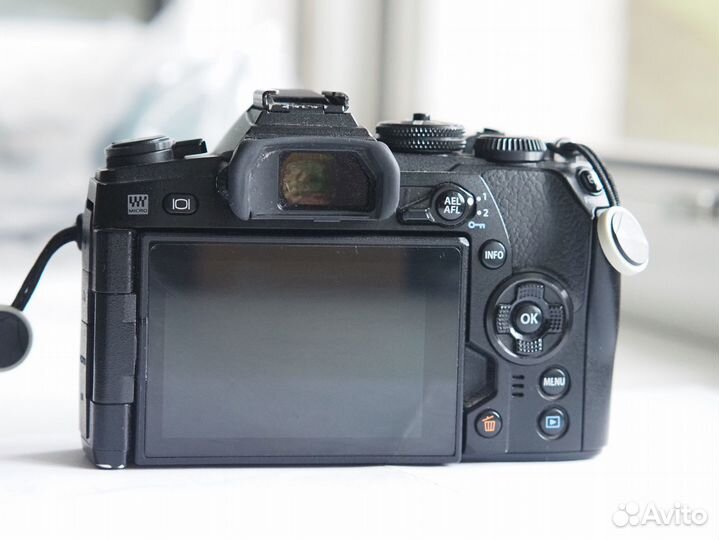 Olympus OM-D E-M1 mark II (пробег 18010 кадров)