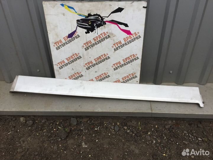 Мерседес Вито Накладка рельсы сдвижной двери левая