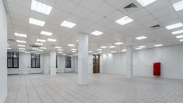 Сдам торговое помещение, 205.8 м²