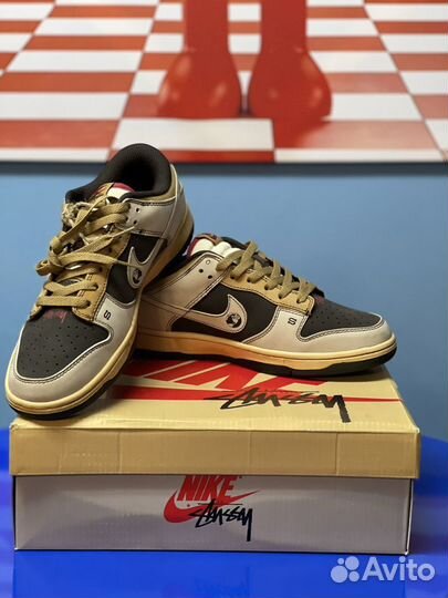 Nike dunk low x stussy