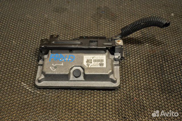 Блок управления двс skoda fabia 5J2