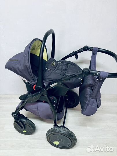 Детская коляска Zippy 3в1