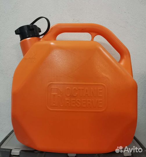 Канистра пластиковая 10 литров