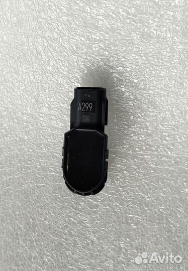 Lexus LX 570 Парктроник в решетку радиатора 15-21