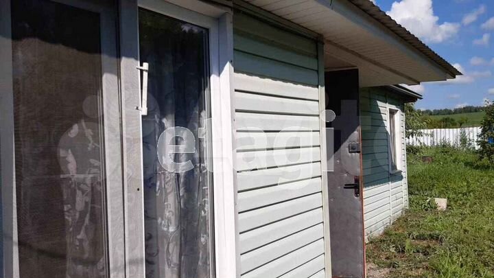 Дом 20,6 м² на участке 40 сот.