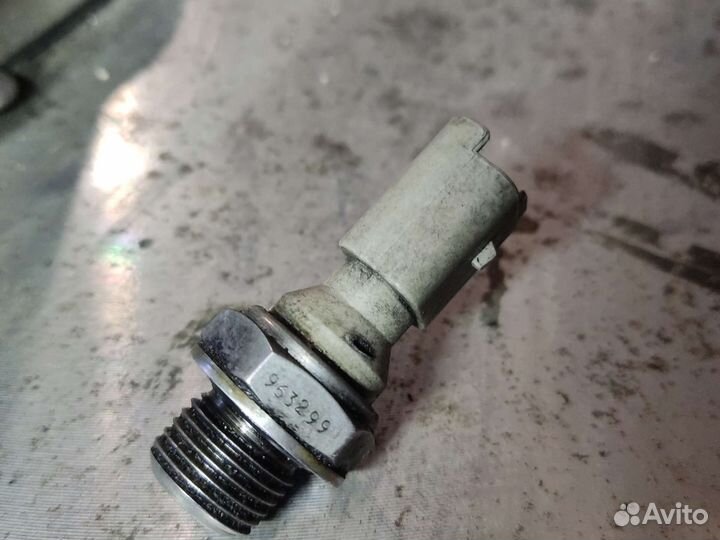 Датчик давления масла Ситроен С4 Пикассо