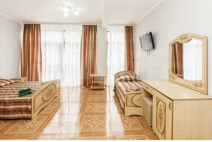 Гостиница, 659 м²