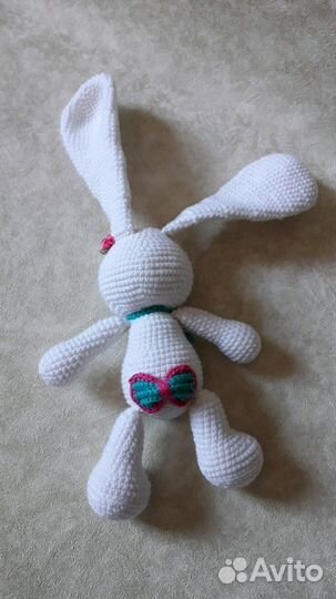 Зайка вязаная