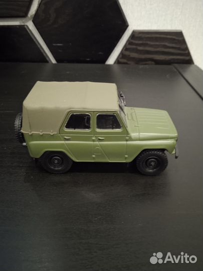 Модель автомобиля УАЗ - 4695