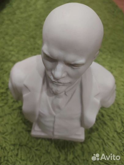 Ленин Бюст