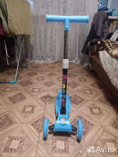 Самокат детский трехколесный