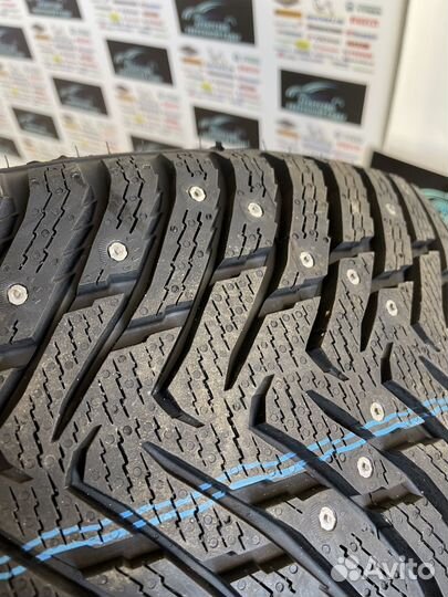 Nokian Tyres Hakkapeliitta 8 SUV 285/65 R17 116T