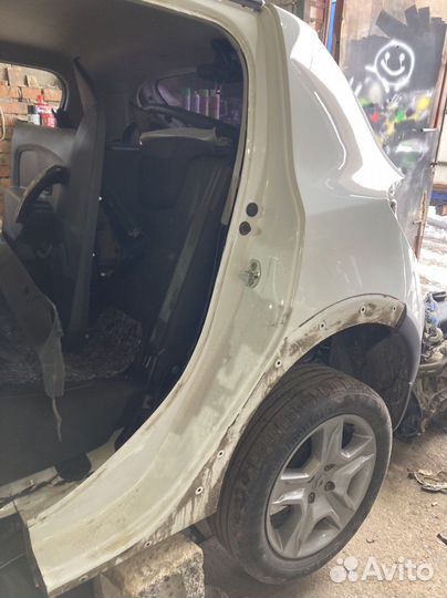 Крыло заднее Renault Sandero Stepway 2