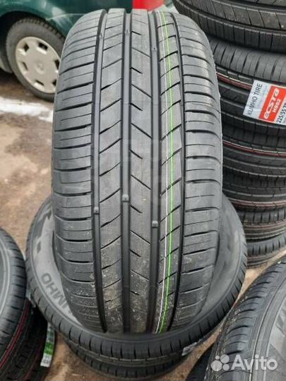 Kumho Ecsta HS52 225/55 R16 99W