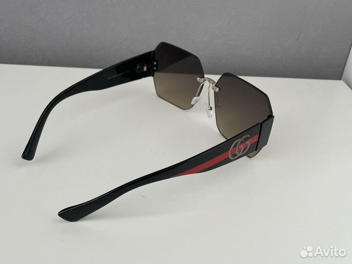 Солнцезащитные очки женские gucci