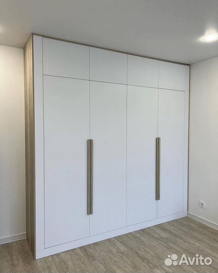 Шкаф распашной