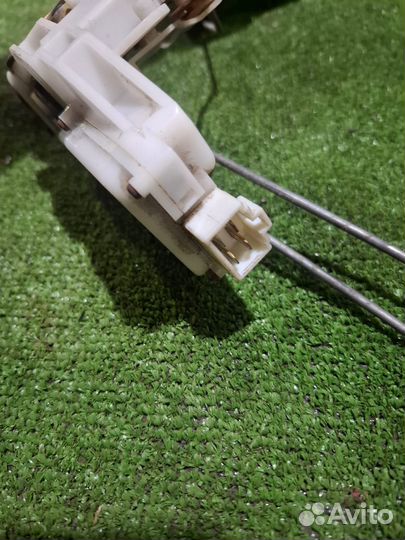 Замок двери пп Mitsubishi Galant 7