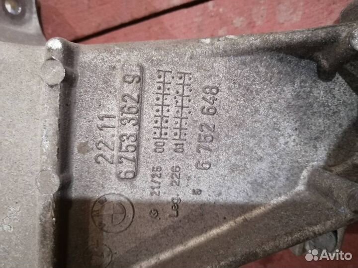 Кронштейн Двигателя бмв Е39 M54B25 6752648