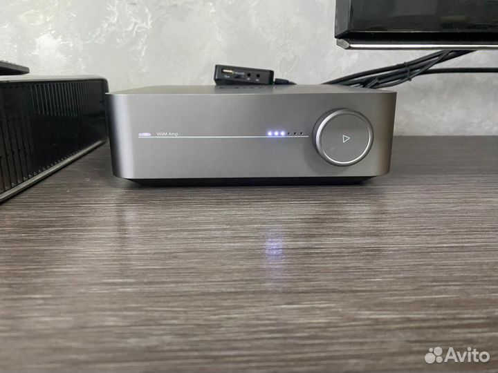 Интегрированный усилитель wiim AMP со стримером