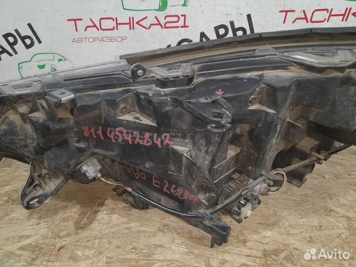 Фара передняя правая Toyota RAV 4 (2019) LED