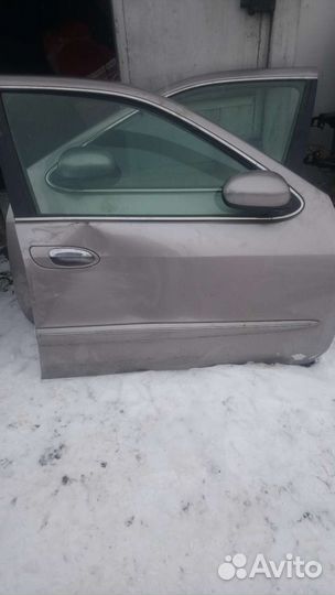 Дверь на Nissan Maxima a33 левая, правая